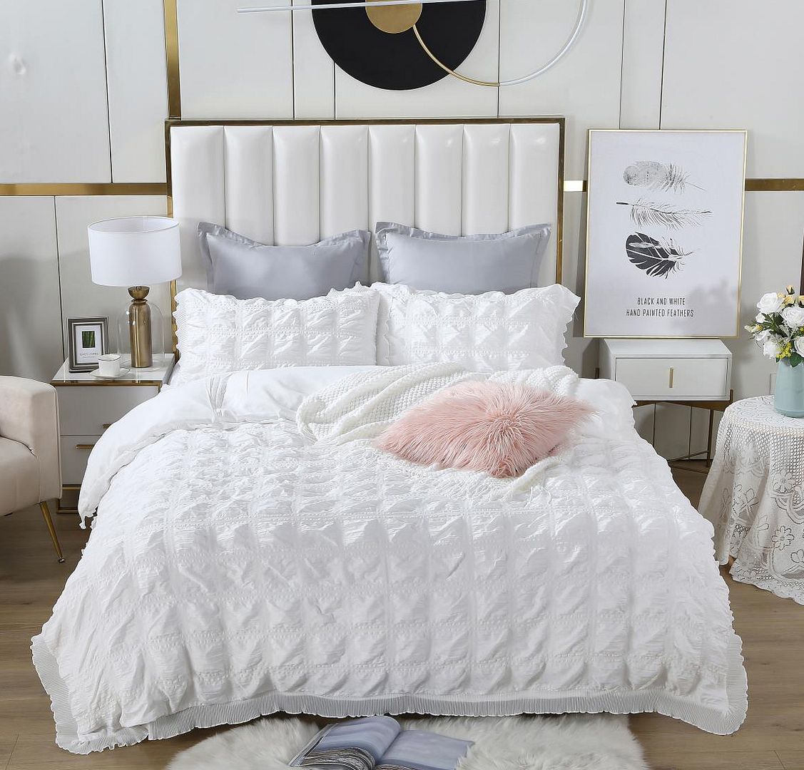 Ruffles Textured Jacquard white Duvet Quilt Cover Set – King