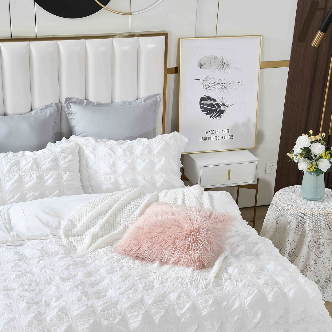 Ruffles Textured Jacquard Quilt Cover Set – White – King