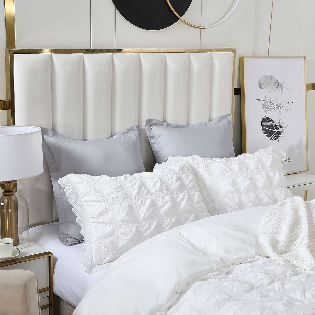 Ruffles Textured Jacquard Quilt Cover Set – White – Super King