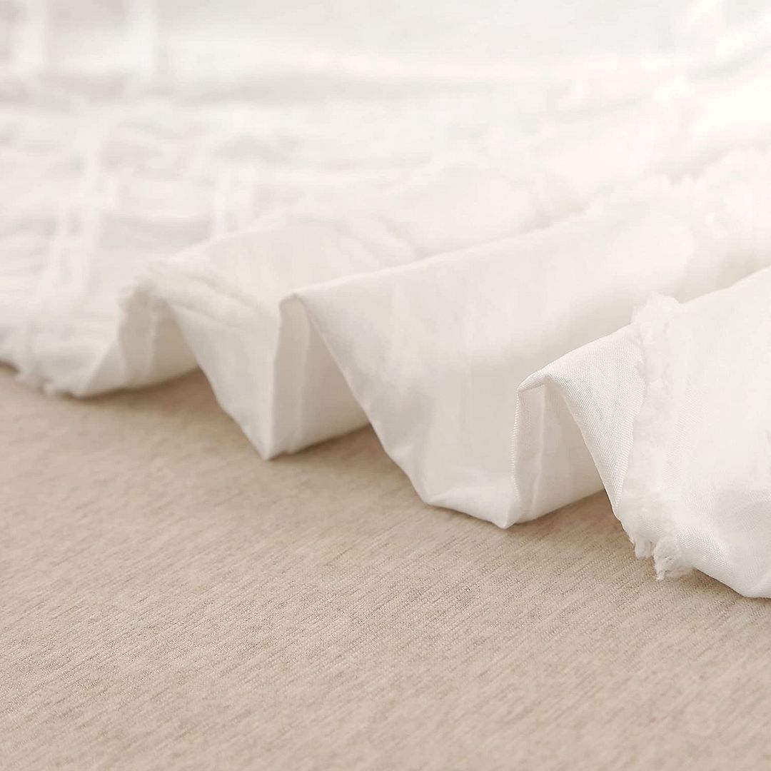 Calista Tufted Diamond Jacquard Quilt Cover / Duvet Cover Set – White – Super King