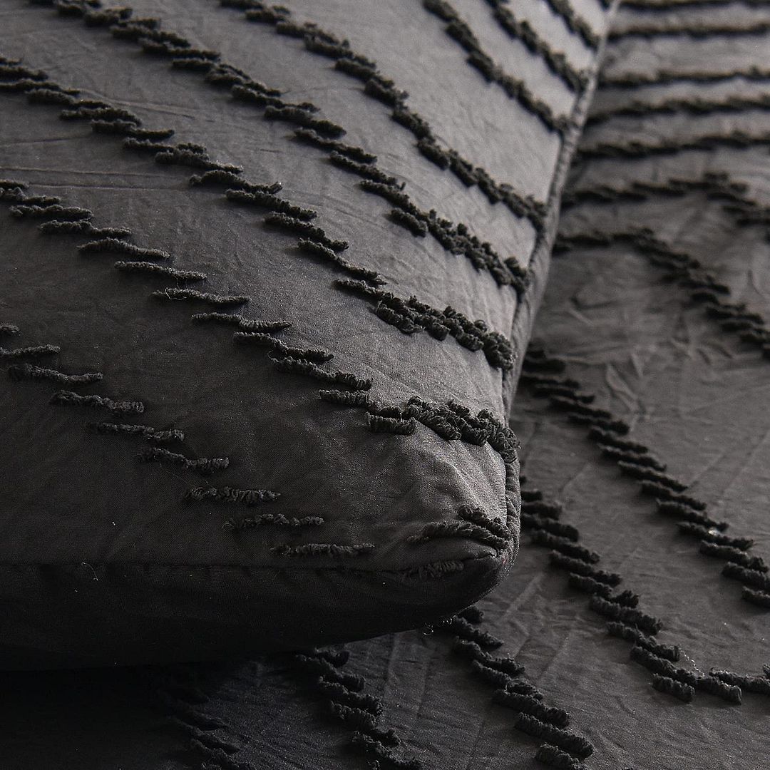 Lunara Jacquard Quilt Cover Set – Black – Super King