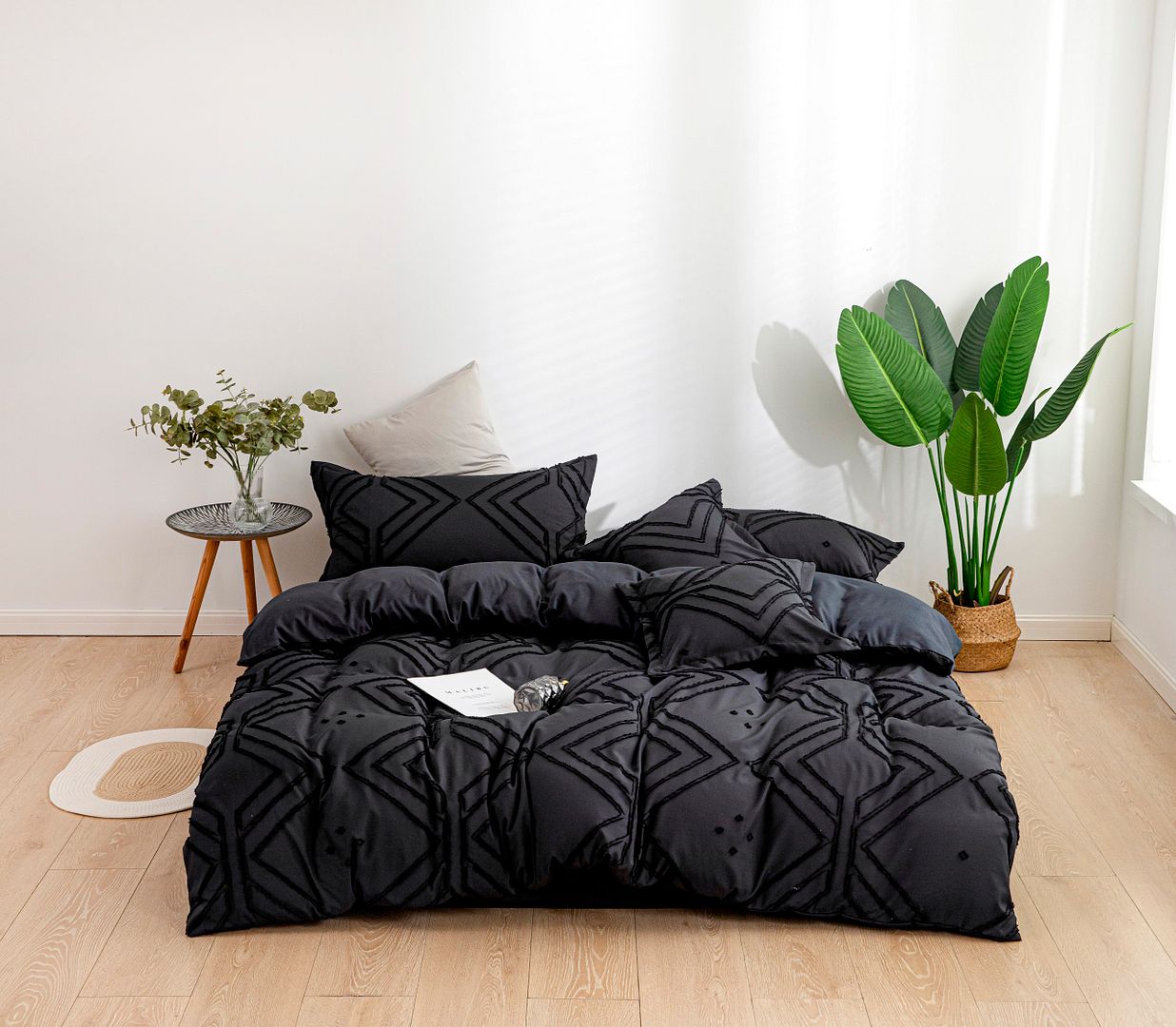 Aurelle Tufted Jacquard Quilt Cover / Duvet Cover Set – Black – King