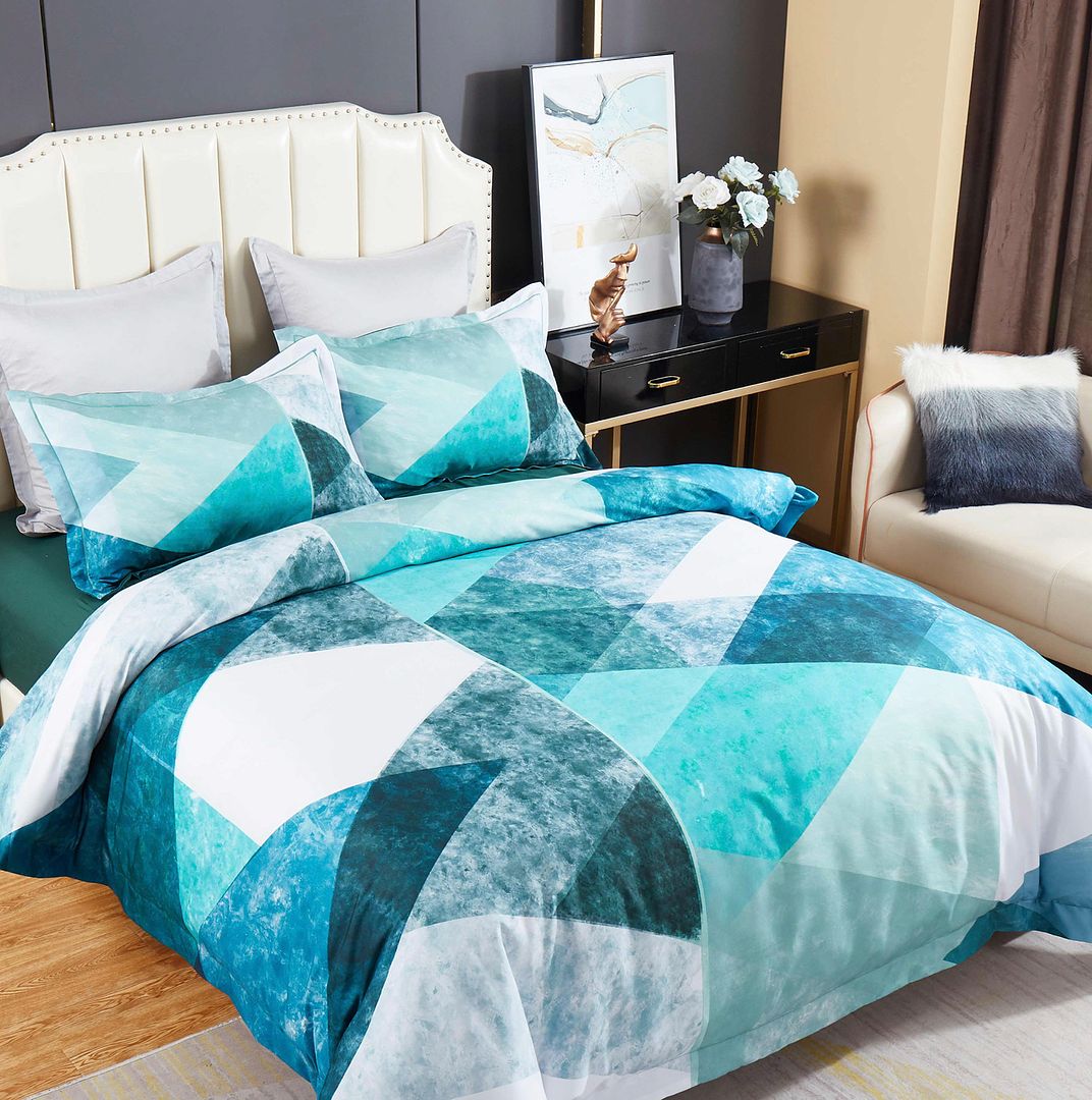 Takashi Quilt Cover Set – Multi – Queen