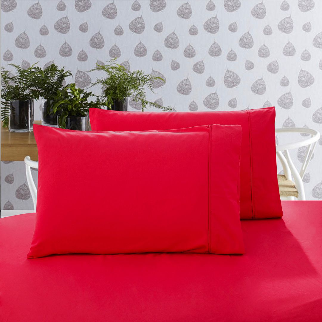 Arlo 1000TC Premium Ultra Soft Standrad Pillowcases 2 - Pack - Red